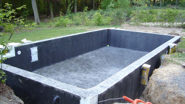 piscine en béton armé à Sprimont